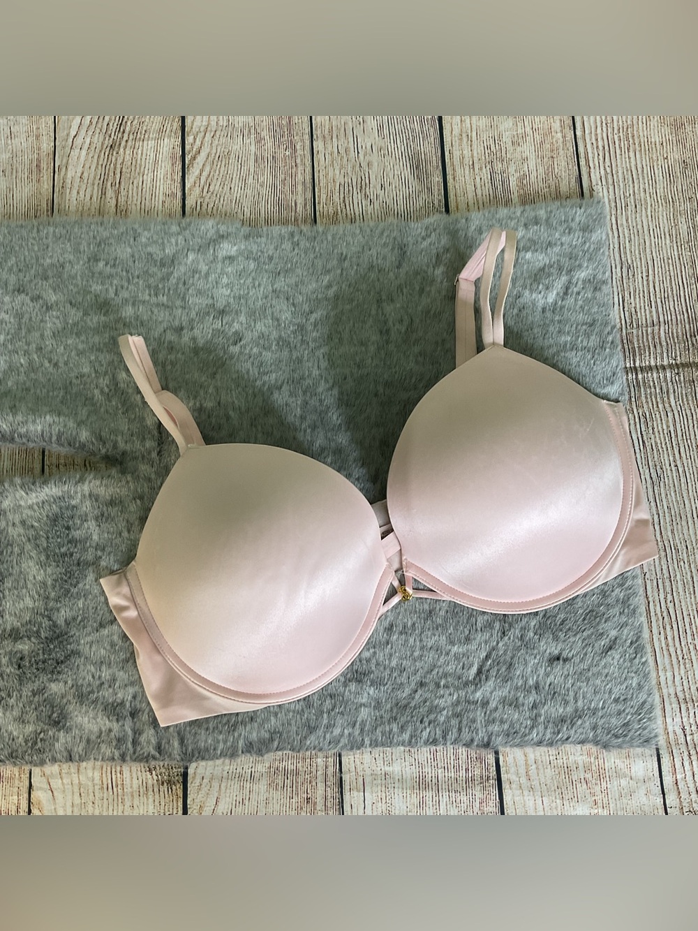 Victoria's Secret Pink Push Up Bra Size 38DDD